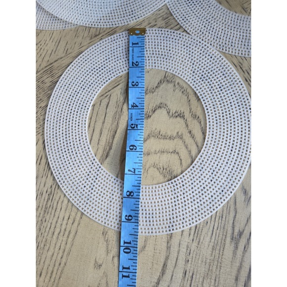 Vintage Plastic Canvas Sheets Circles Lot Of 8 Round Wreath Circles NOS New - Picture 4 of 4